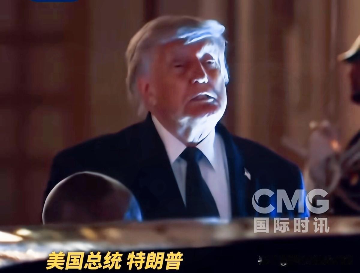被骂对伊朗太软，特朗普直接爆粗骂“蠢货”

刚签完美伊备忘录，特朗普没等来庆功掌