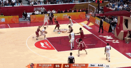 内线无敌！约翰逊20中14狂砍33分21板 14个前场板比福建全队多5个cba