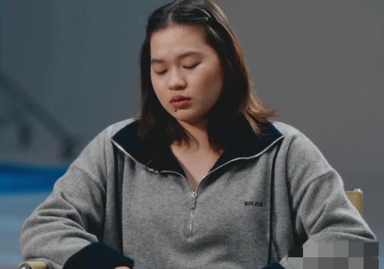 全红婵专访泪洒现场！生理期连喝水都担心发胖，不敢面对体重秤与镜头，坦言内心压抑已