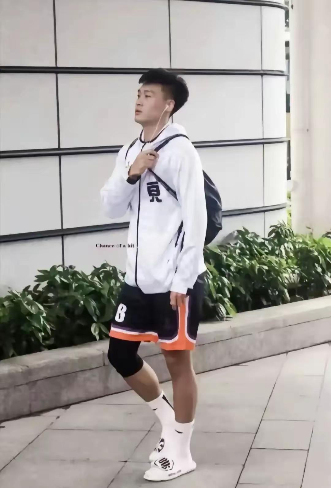 你想象不到，一位叫@林子的河北球迷都不禁感叹，真的希望黑龙江早日拥有一支CBA球