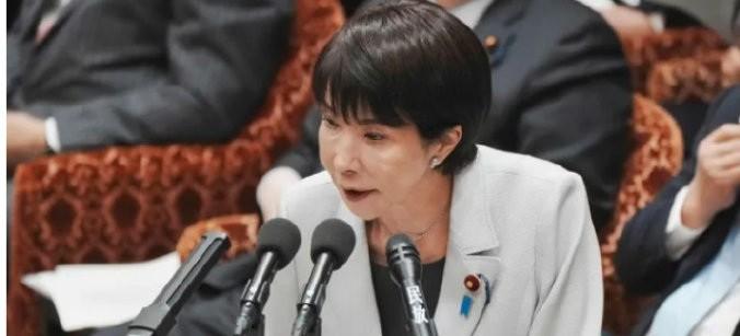 日此前本开始炒作说想拥核武，就咱们中国不理它，美国能让自己养的一条狗有咬死自己能