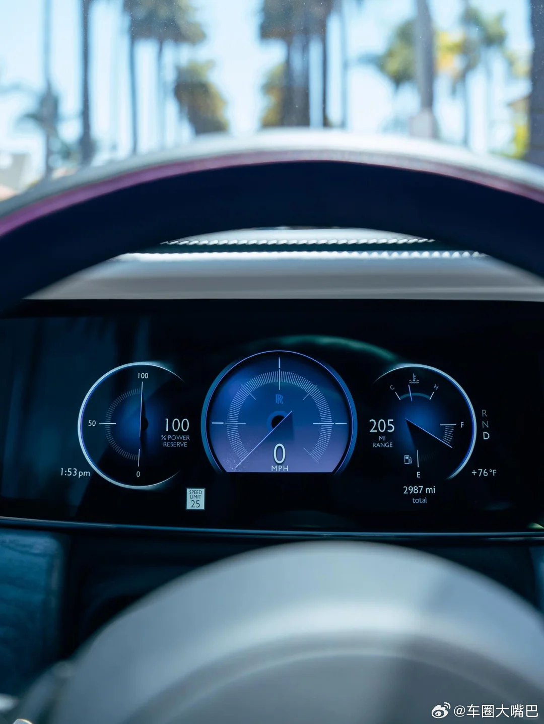 RollsRoyce Cullinan BB 💜这库里南简直是豪车界的扛把子！