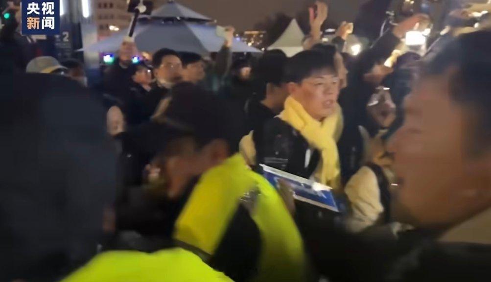 整个朝鲜半岛乱成了一锅粥[哆啦A梦害怕][哆啦A梦害怕][哆啦A梦害怕][哆啦A