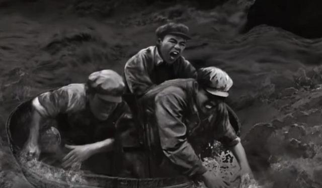 1949年，3名侦察员误入一间破旧牛棚。一名战士刚躺下，突然一阵疼痛，伸手往草堆