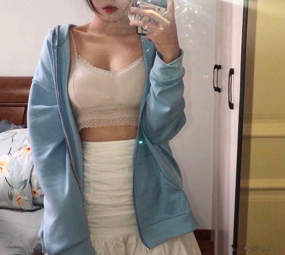 活的尽兴一点 反正又么有那么多观众 