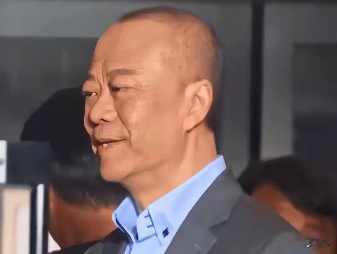 65岁，人变瘦了，
之前演技挺好，很有观众缘
虽不是很帅，但是讨人喜欢，
现在有