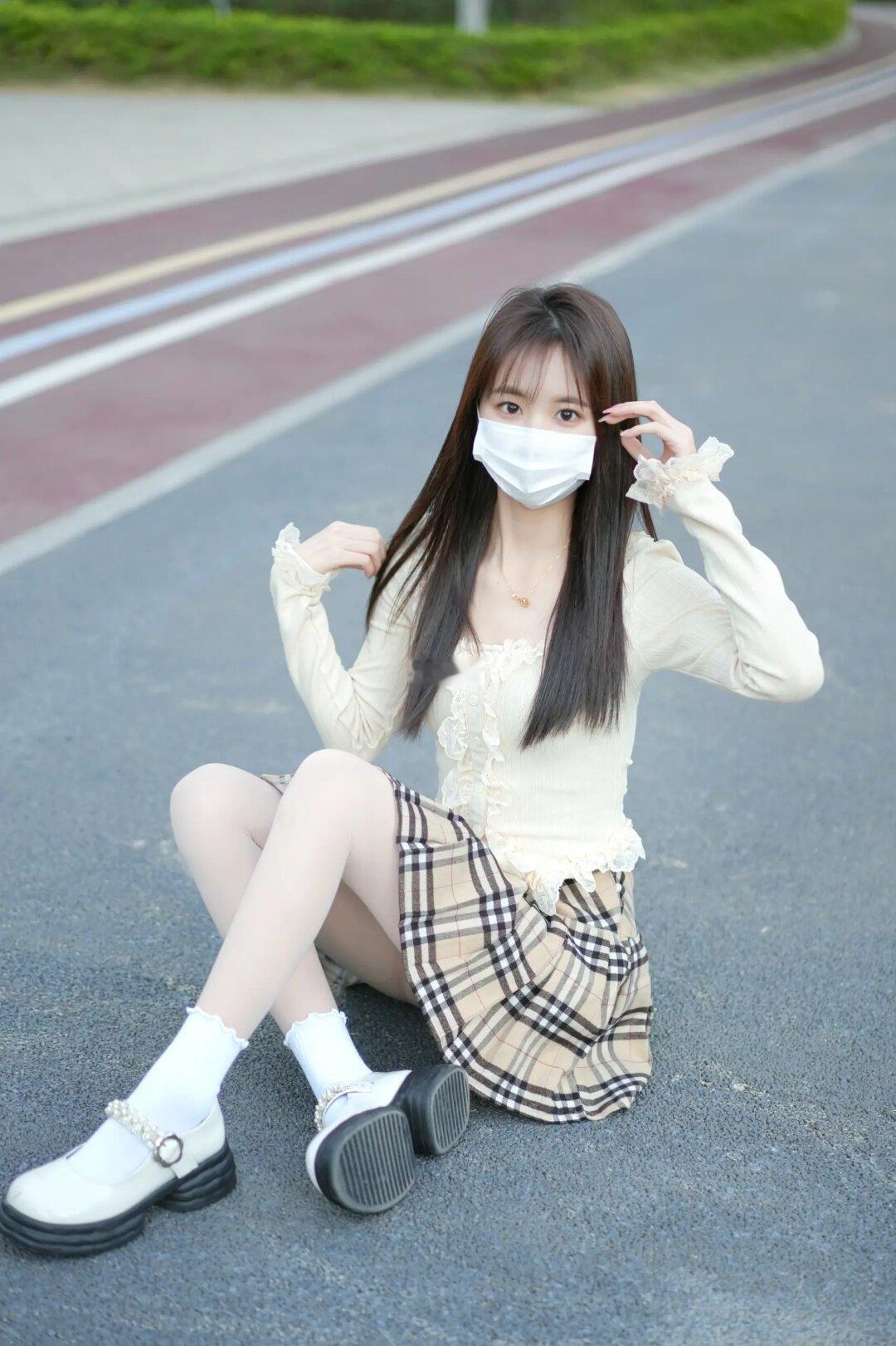 放学这样穿你会和我去逛街嘛～