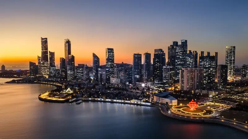 2.1 青岛市潍坊商会例会，这期例会的主题是塑造城市精神。起初，我看到这个主题时