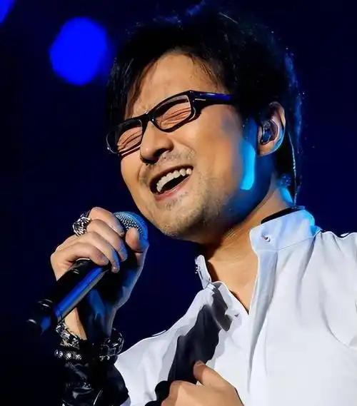 实在弄不懂，汪峰究竟是个情种还是薄情郎汪峰  汪峰情感瓜 汪峰恋情