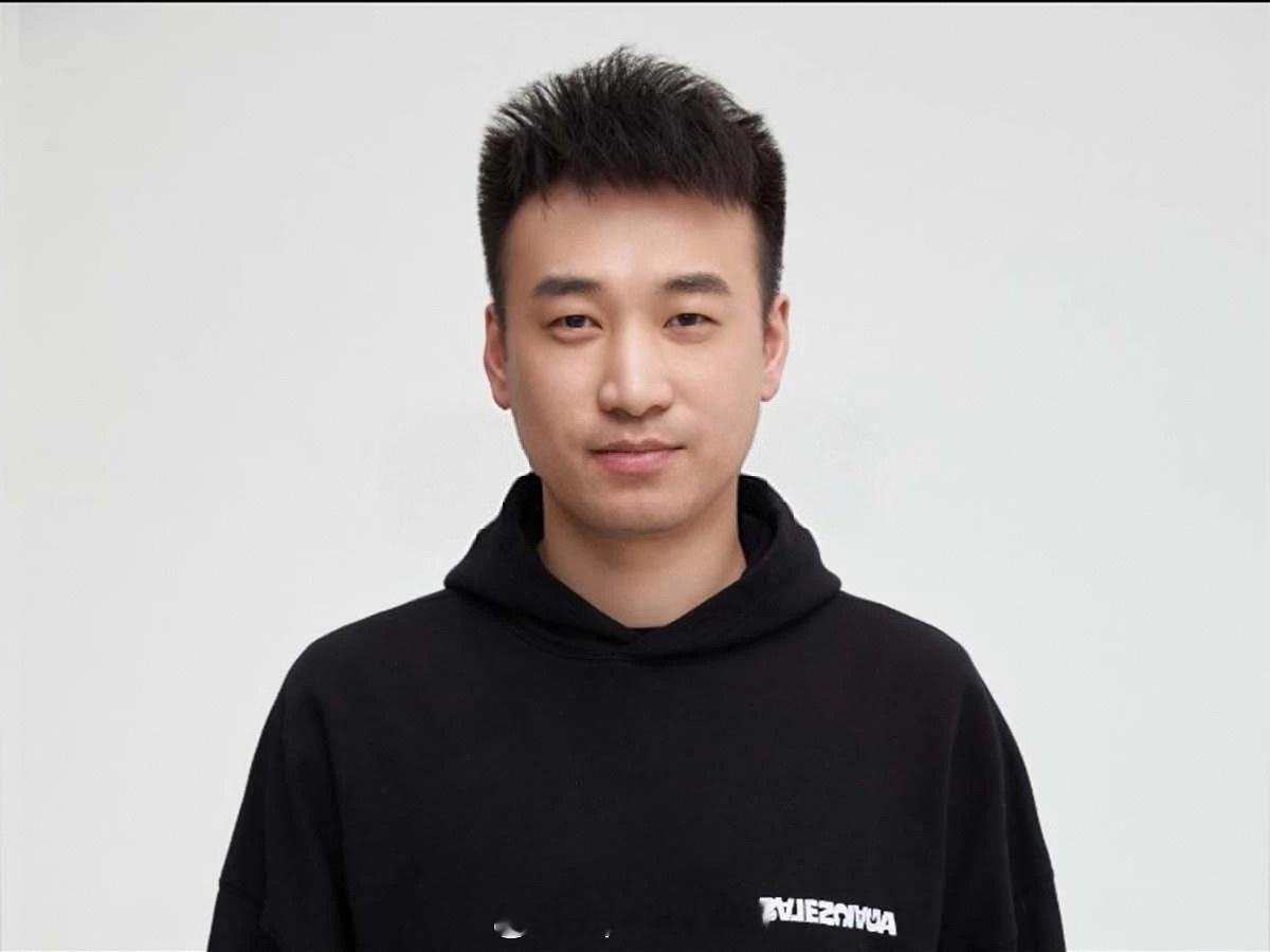 声鸣远扬对任洋来说也是在乘风破浪。第1期，本来是36进18，结果开播前退赛3个，