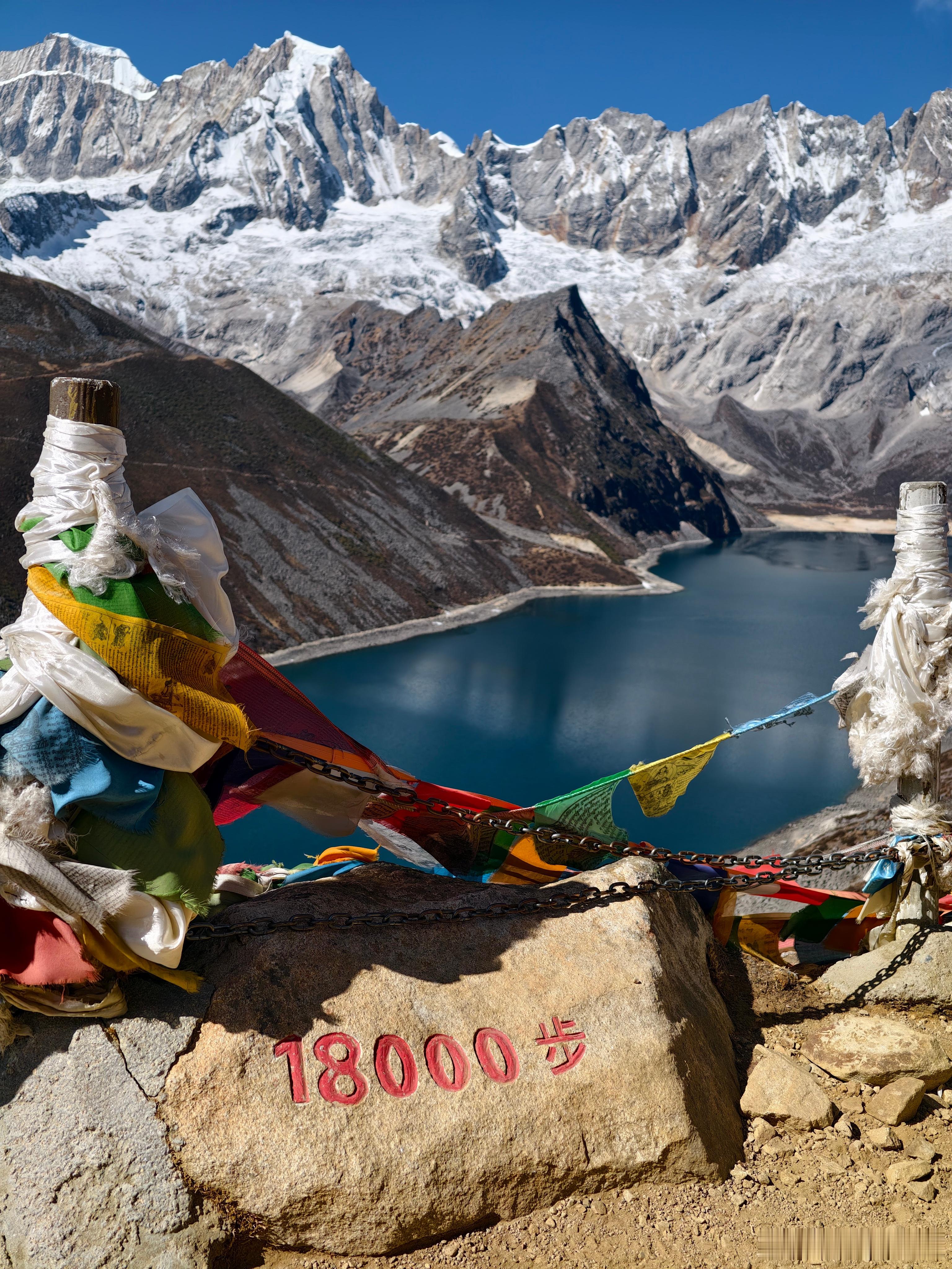 看了李现的分享才知道库拉岗日这个徒步路线，我也是临时决定来的，在拉萨租了辆理想L