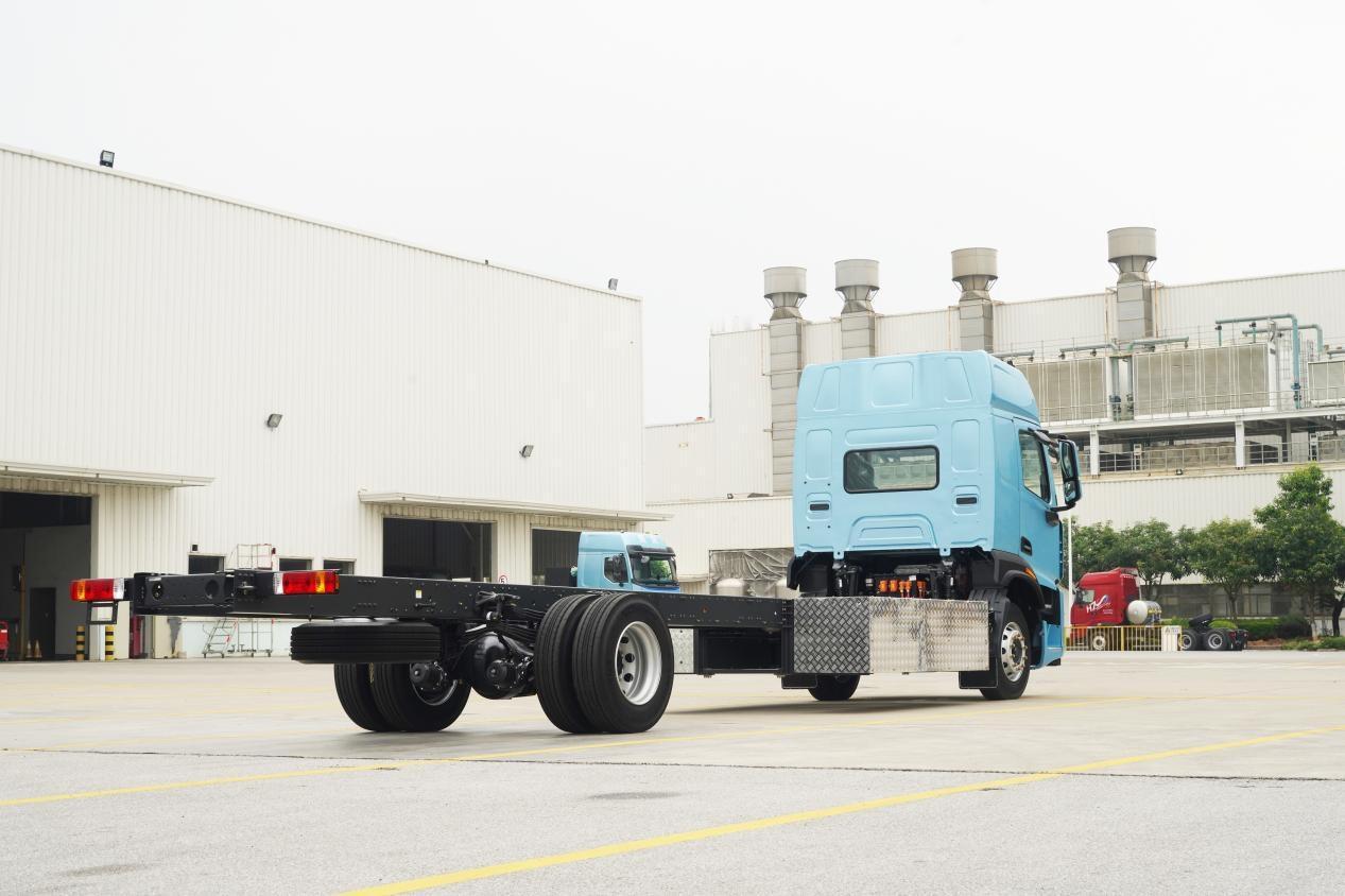 乘龙翼威5的电耗表现稳定在0.7度/公里，每公里运营电耗成本可低至0.6-0.7