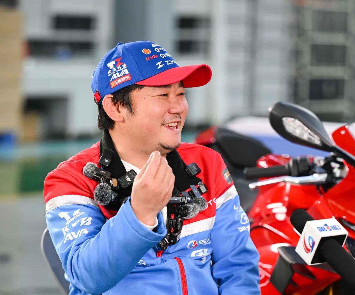 因为一辆劳斯莱斯，陈光标和张雪闹得不可开交，对标哥来说本来是加分项，但从舆论风口