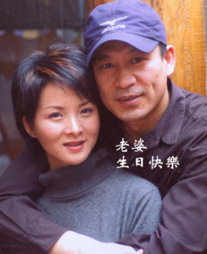 当年，27岁的谢兰嫁给大自己11岁的师小红，两人约好了丁克，不要孩子，因为她的父