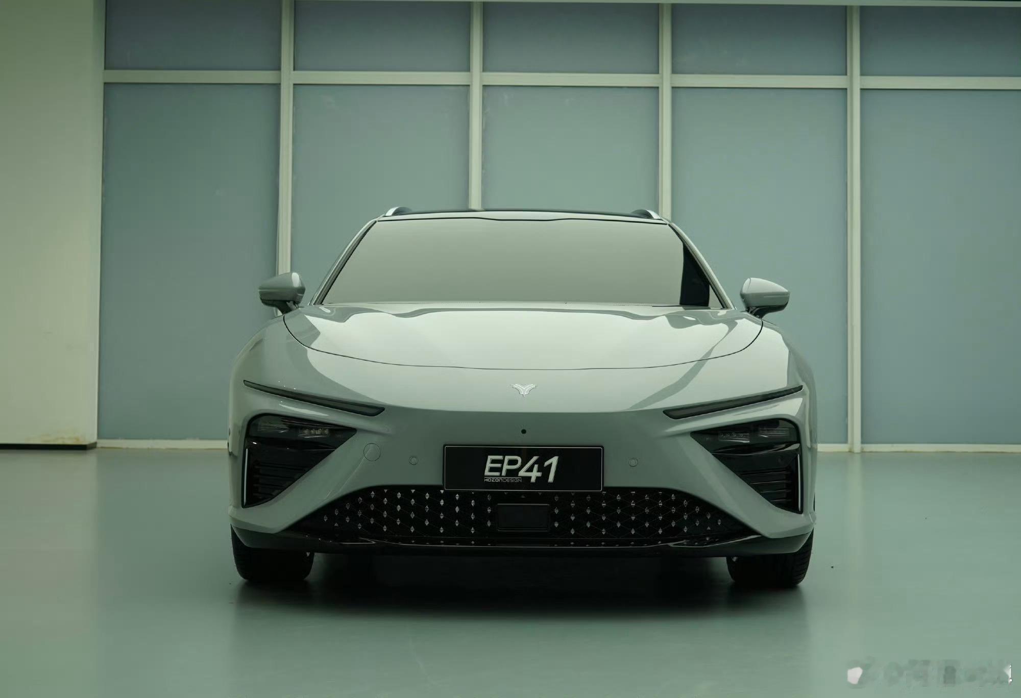 哪吒张勇发文说新车EP41命名为“哪吒S猎装车”，看来当年极氪001掀起的猎装潮