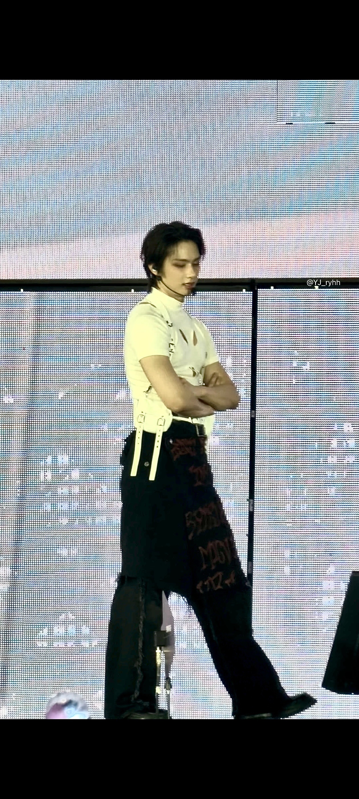 JUN文俊辉 🐱文俊辉的脸 漫改的天菜 有颜又有身材 说的就是文俊辉