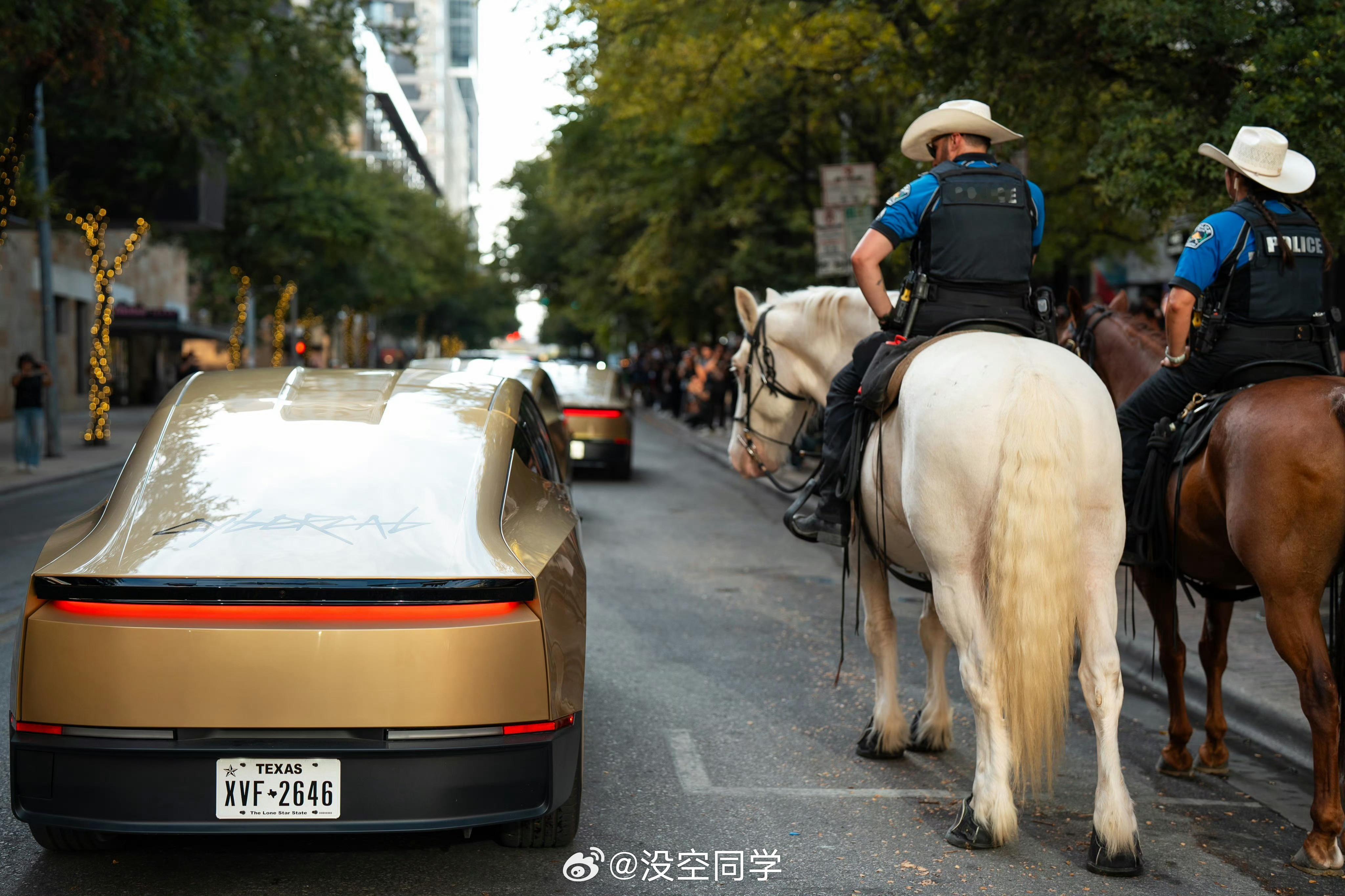 时代的碰撞！[哈哈][哈哈][哈哈] ​​​