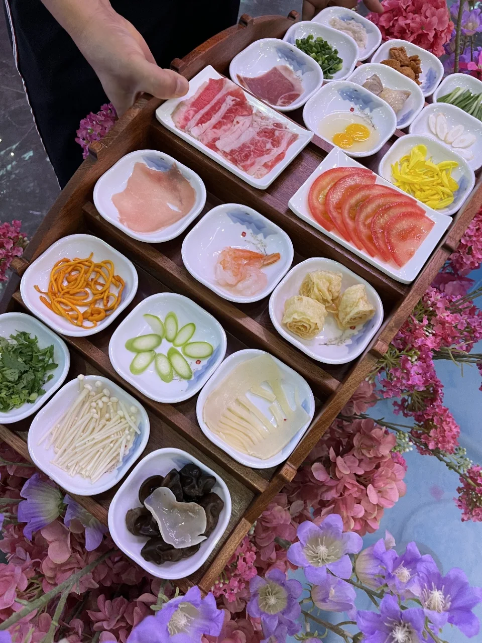 呈贡海洋馆旁边的过桥米线👍