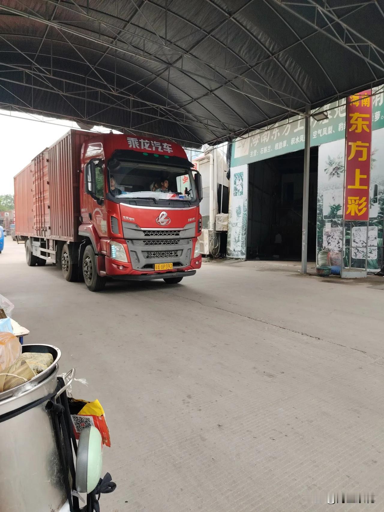钱是这个世界上最容易得到的东西！
当今社会不缺钱，只是你想要吗？
当你有钱了，你