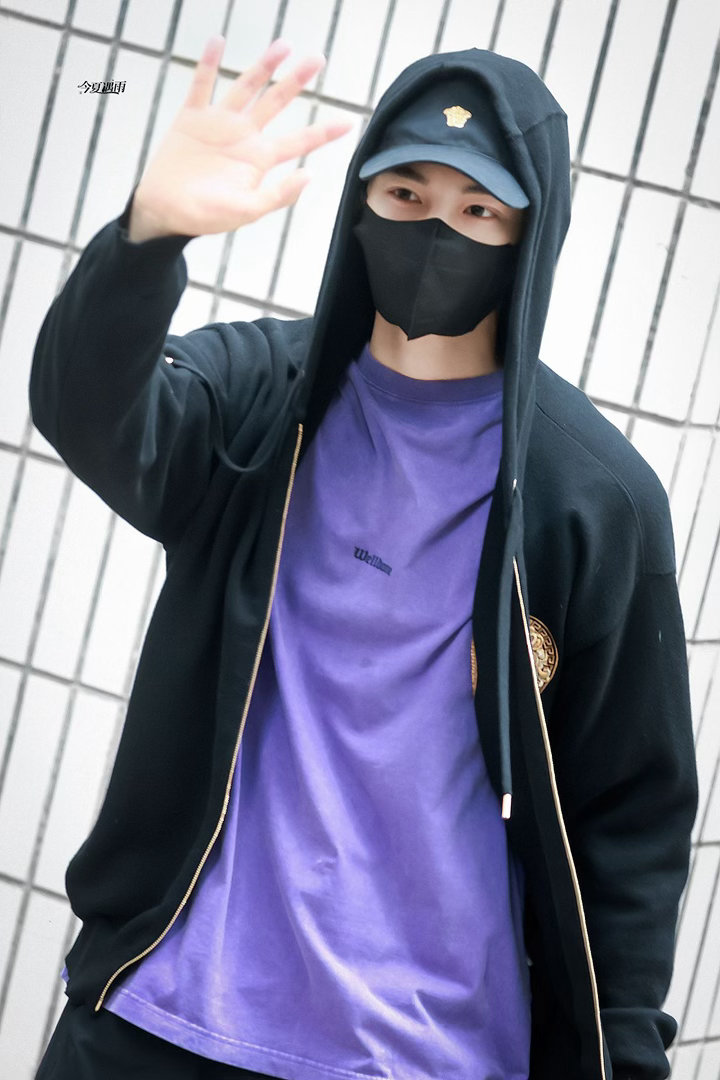 丁禹兮宋祖儿司宫令开机同框 又有新剧可以期待了！丁禹兮现身《司宫令》开机，素颜抗