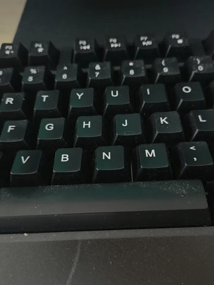 如何正确给手机充电不要等电用完了再充，也不要充满了不拉，记住一点过犹不及