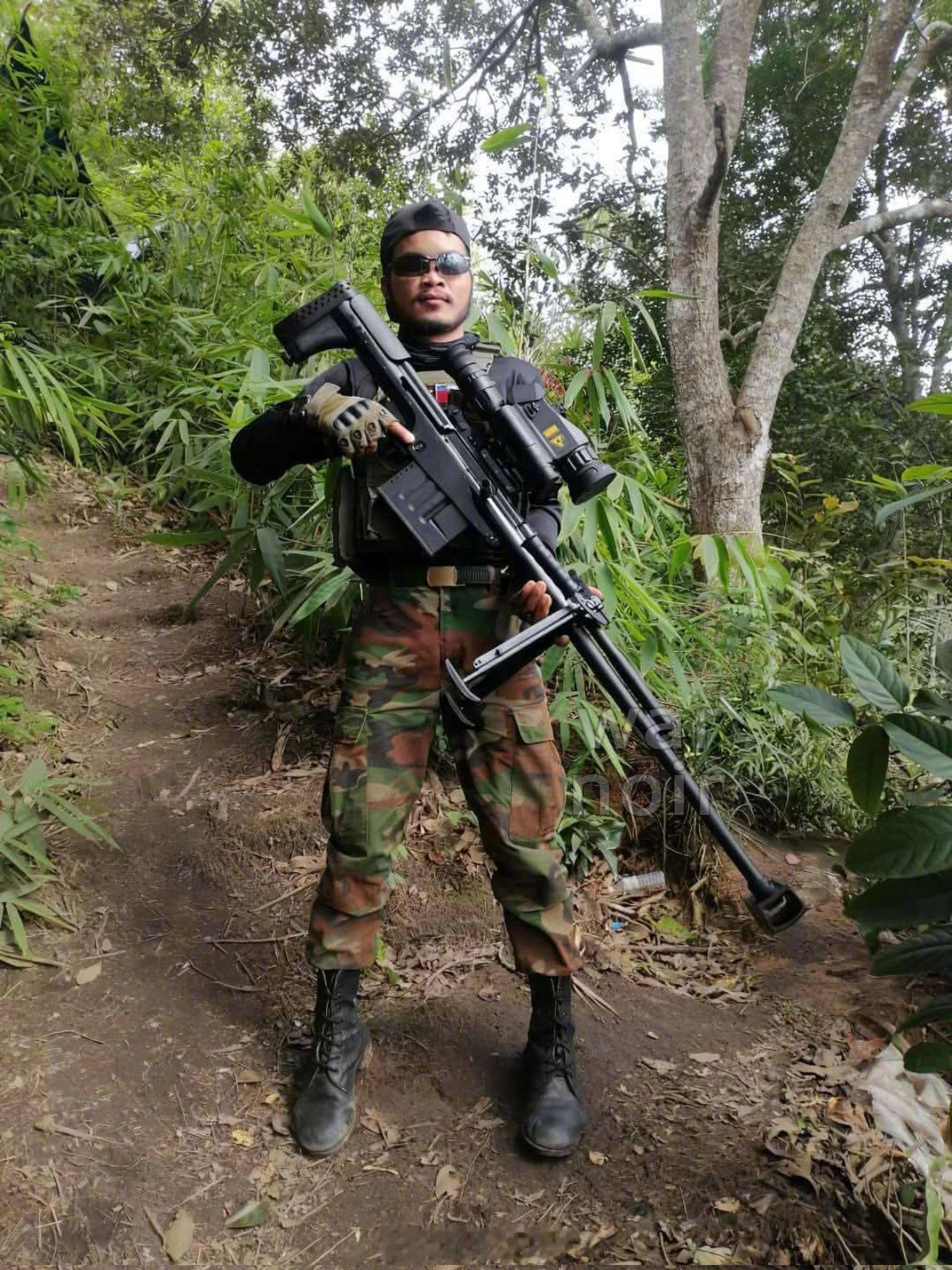 柬埔寨陆军士兵手拿狙击步枪，这枪看着眼熟烽火问鼎计划泰柬冲突