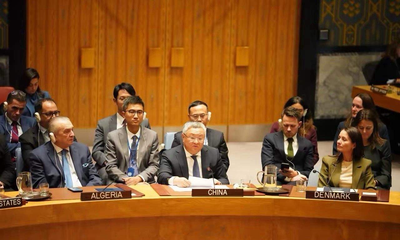 雷霆警告！中国代表在联合国直接点名日本。只要自卫队敢跨入台海，立马打上侵略者烙印