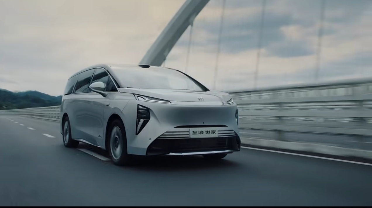 别克至境世家应该是最近最让人有记忆点的MPV了，有自己的设计语言和辨识度，也有自