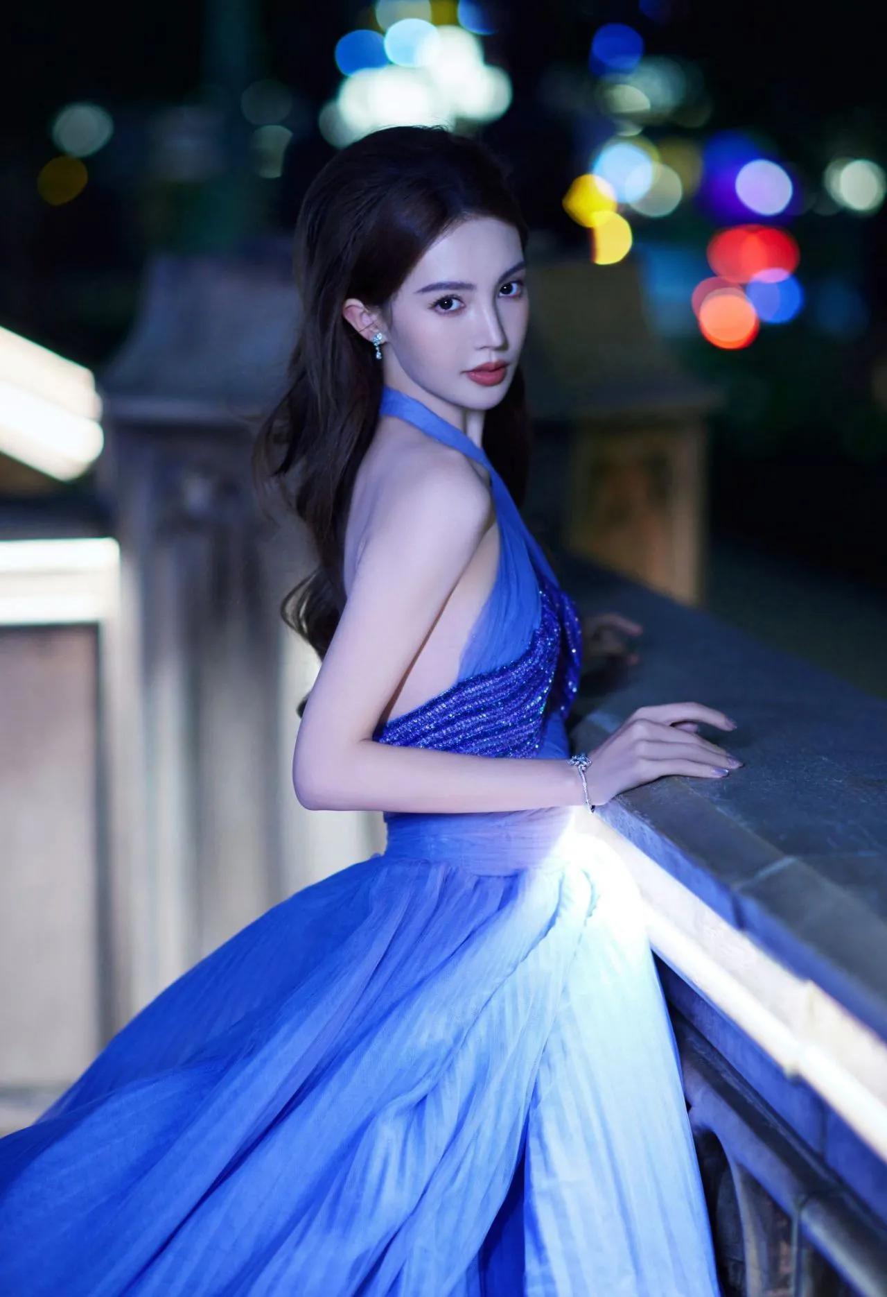金晨美图分享37金晨 金晨妆容 金晨红毯造型 金晨跳舞 金晨穿着 金晨身高 新疆