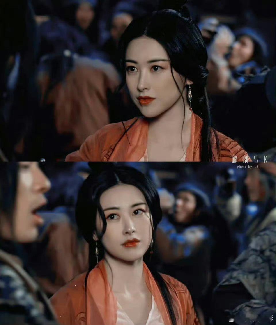 朱珠连续十年全球最美面孔 朱珠早就很红了好吗，好多老外都喜欢这张脸，统一了中西方