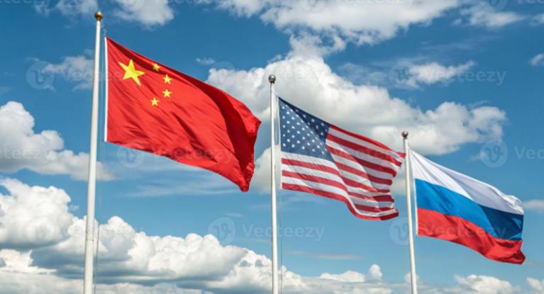 中俄美三角格局早已迎来颠覆性变化。过去是中美俄三强鼎立，靠着两弱制衡一强的逻辑维