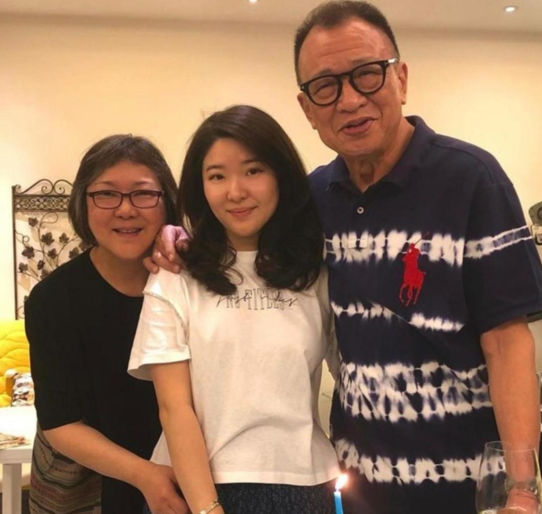 遗孀谈许绍雄去世原因许绍雄没留遗言 据港媒，许绍雄遗孀受访谈及许绍雄去世原因：“