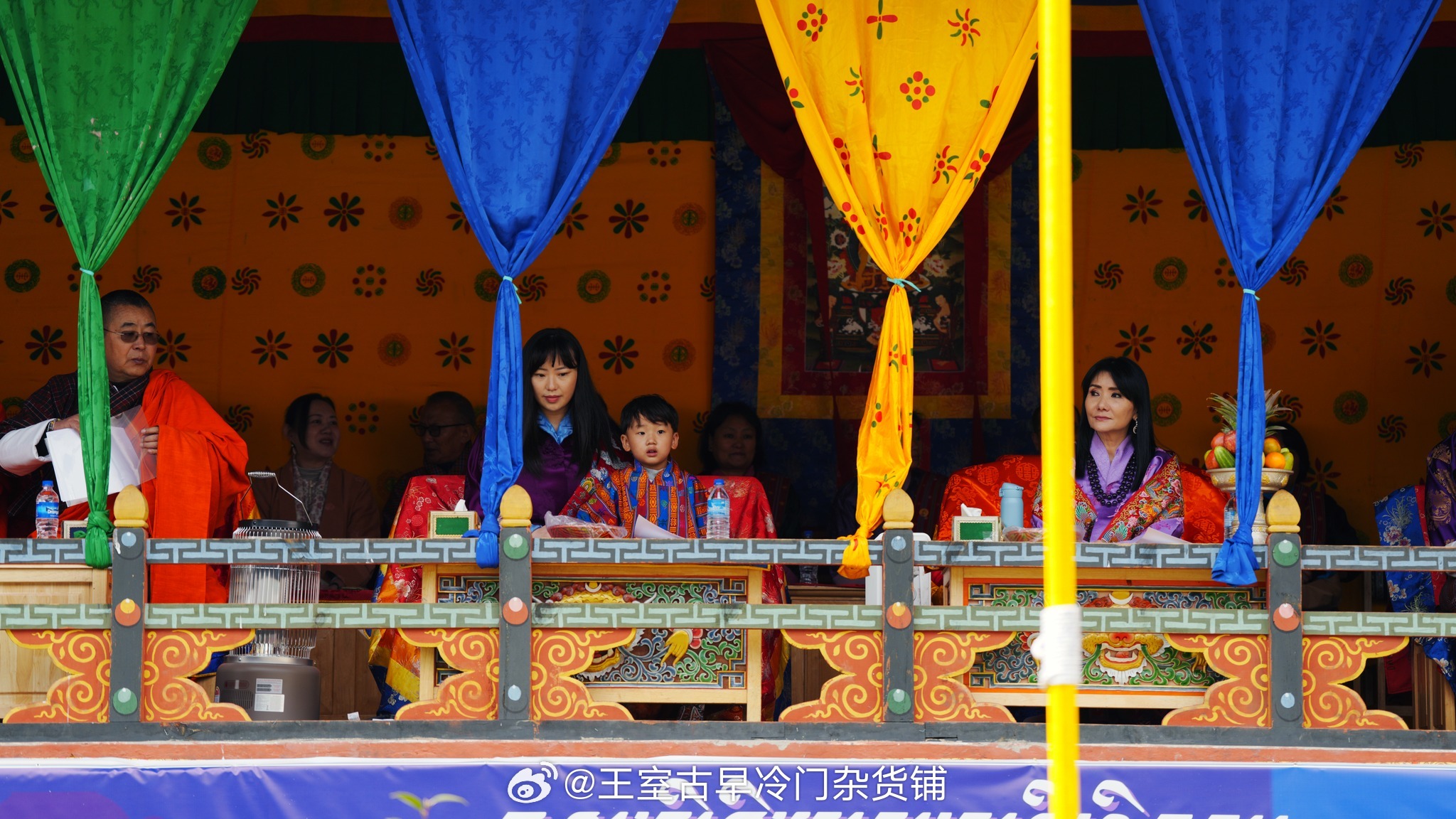 王室王室不丹王室 2026年3月7日-12日，为庆祝妇女节，县城四王后走基层，她