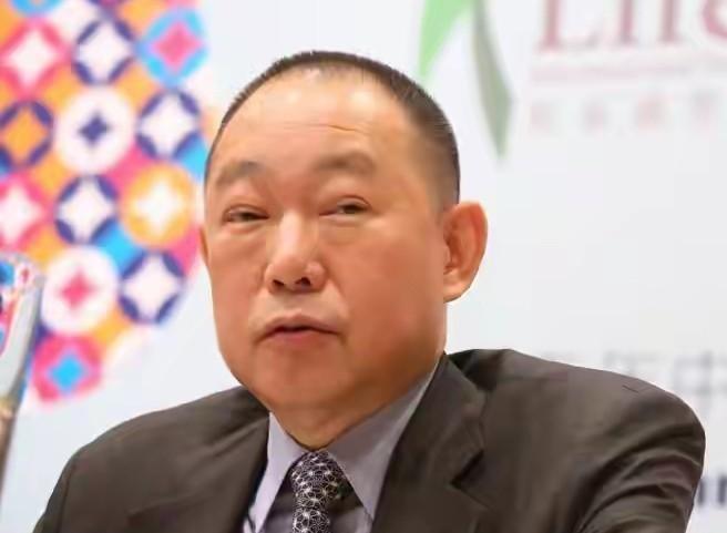 刘銮雄的弟弟刘銮鸿，一双儿女已经进家族企业接班了。这事跟咱们普通人有啥关系？关系
