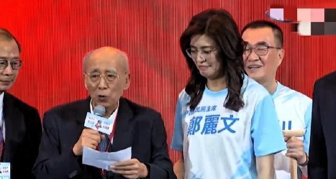 国民党全代会隆重登场，数千人礼堂被挤爆，吴伯雄、洪秀柱、王金平、韩国瑜、侯友宜出