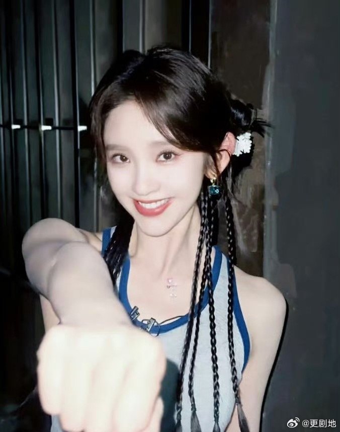 瓜六实在美丽 请以后多多直播好吗！ 