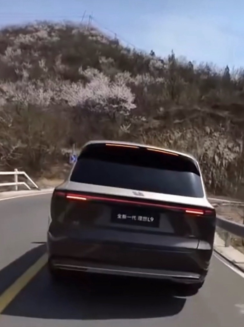 全新理想L9实车曝光 理想L9一直是六座SUV的标杆，月销稳定过万。但2026年