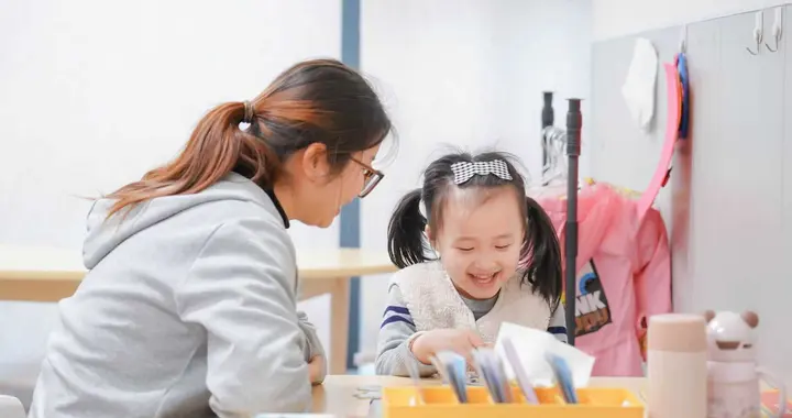 有AI亦有溫度，大米和小米聯手亞馬遜云科技創新特需兒童康復服務