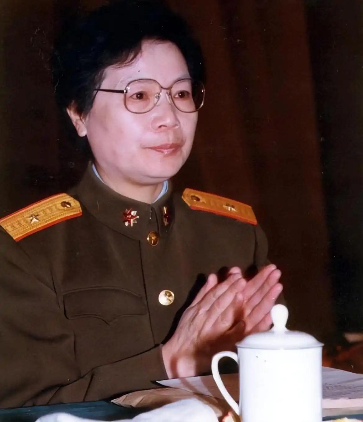 聂荣臻是子女后代最少的一位元帅，他只有一个女儿，即聂力。聂力是一位女将军，曾经担