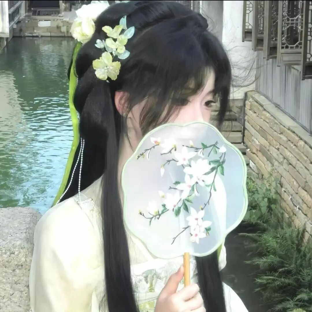 𝗪𝗲𝗖𝗵𝗮𝘁头像 ‖女生头像‖氛围感‖优质女头‖小众高级 ‖无水印女
