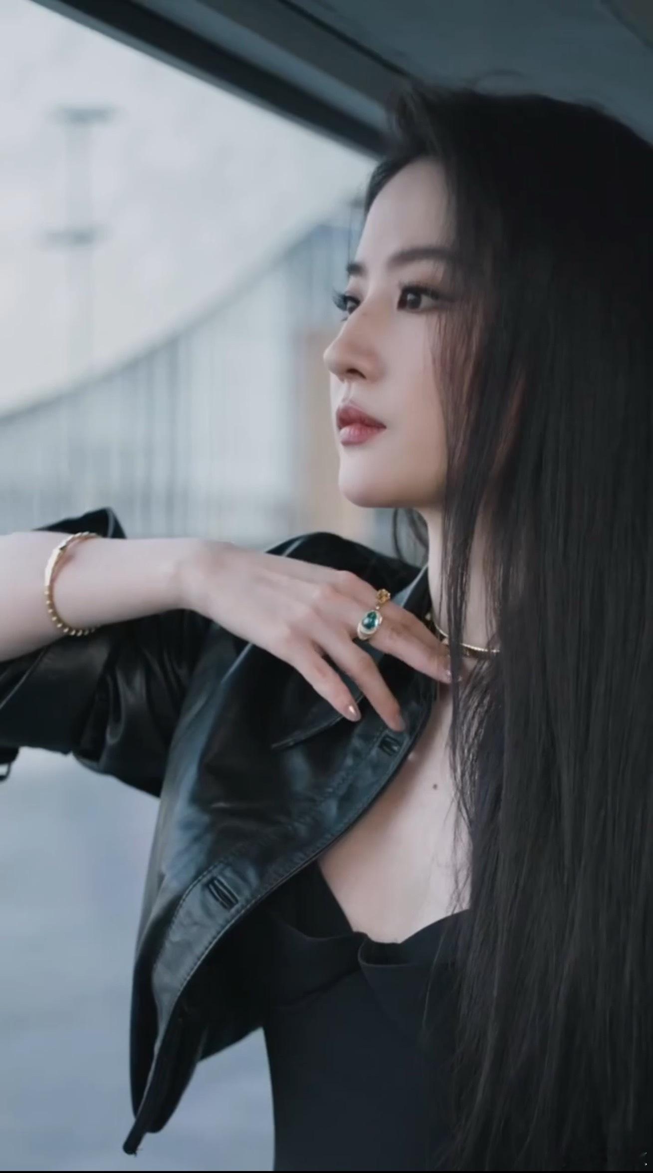 卧潮！随手一截都是大片[憧憬] 麻麻老攻姐！！！！！！！ ​​​