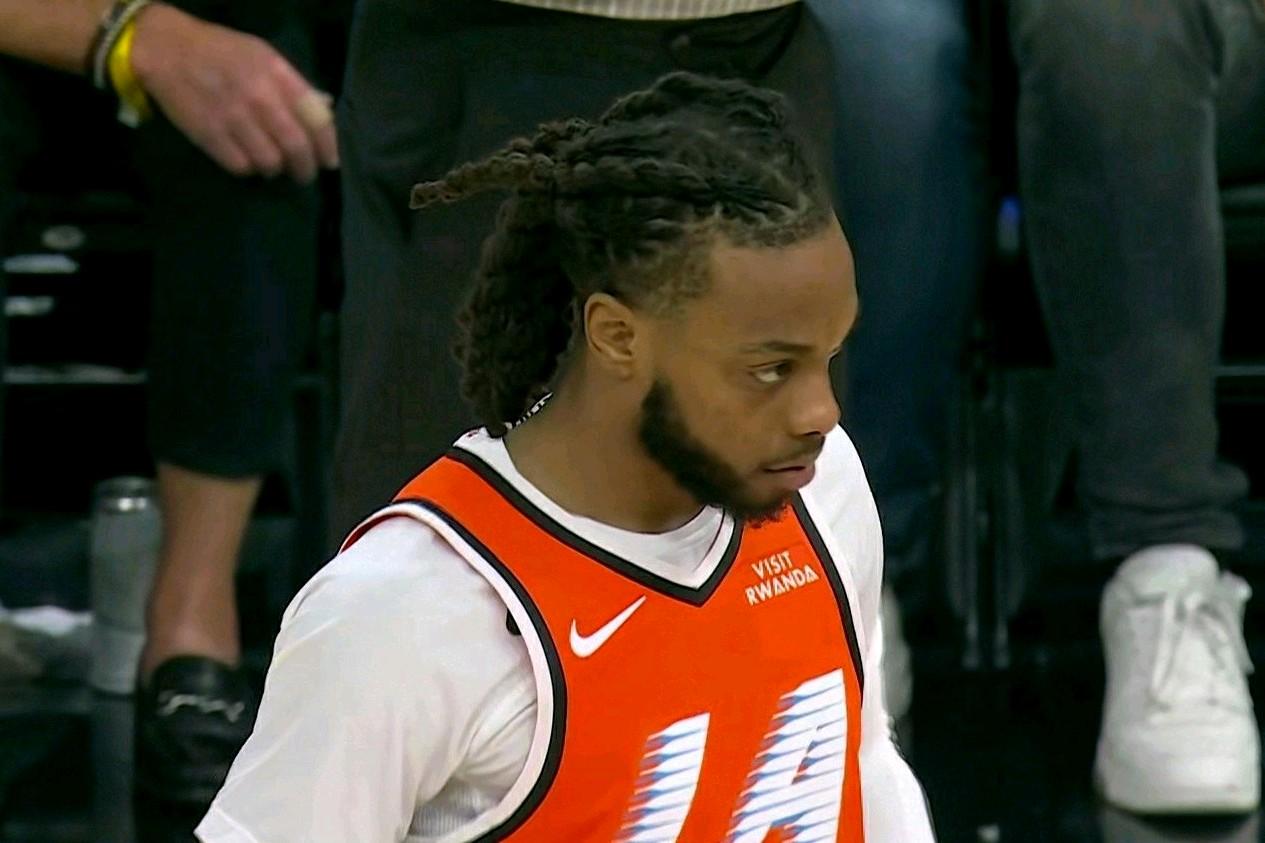 千呼万唤始出来！加兰快船首秀4分钟3失误，天崩开局你怎么看？

锈迹斑斑！在快船