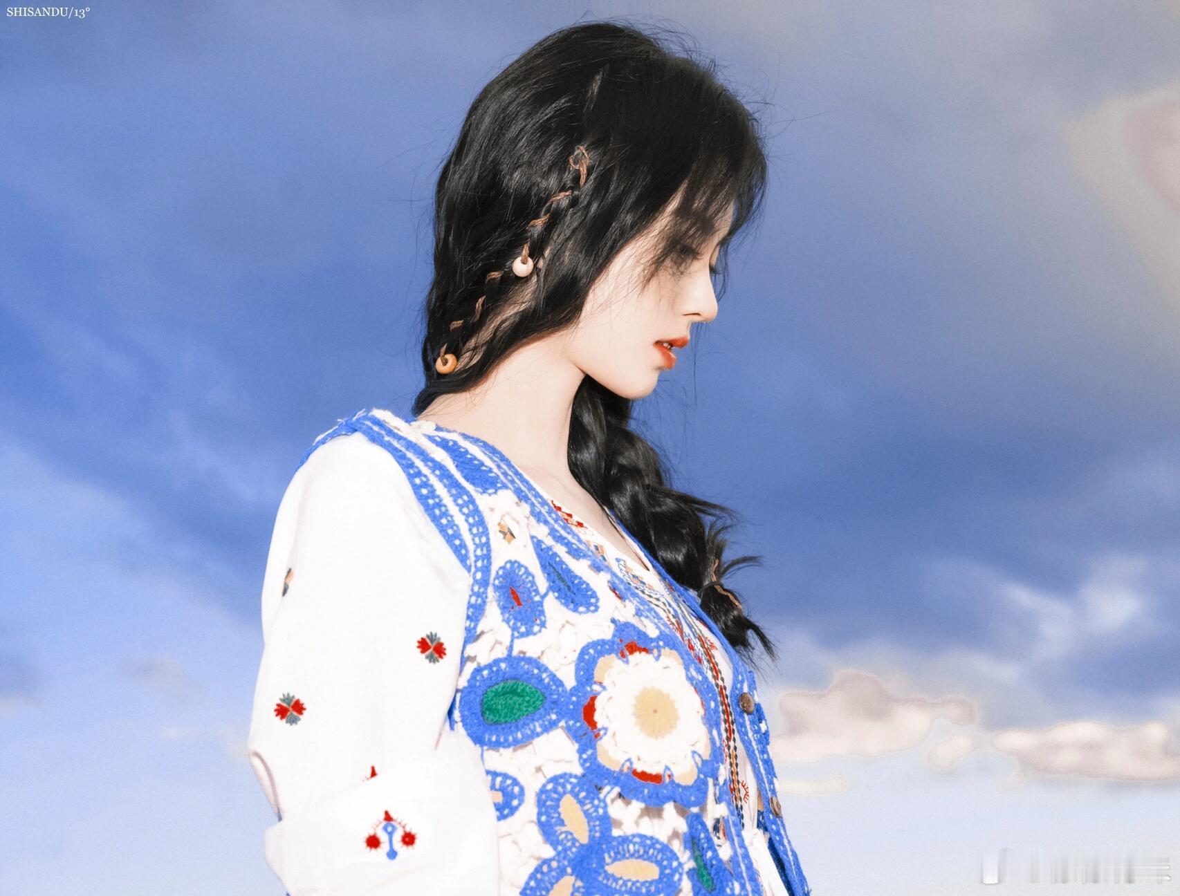 #鞠婧祎[超话]#  这也太美了吧，倒也不必美得如此过分这就是天生丽质嘛，真的爱