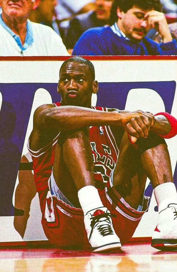 祝篮球之神、GOAT乔丹63岁生日快乐——6座总冠军——6次FMVP——5次常规