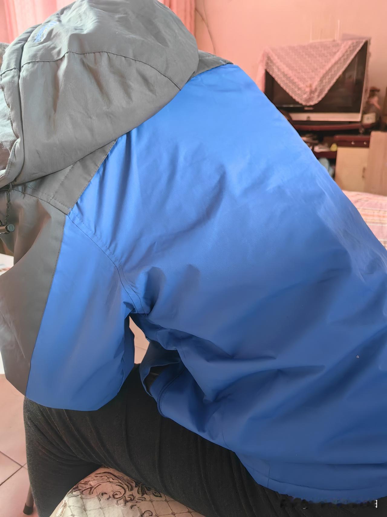 今天我跟老公说咱该去医院复查了，这都出院到现在一个多月了，咱明天去吧，老公说不去