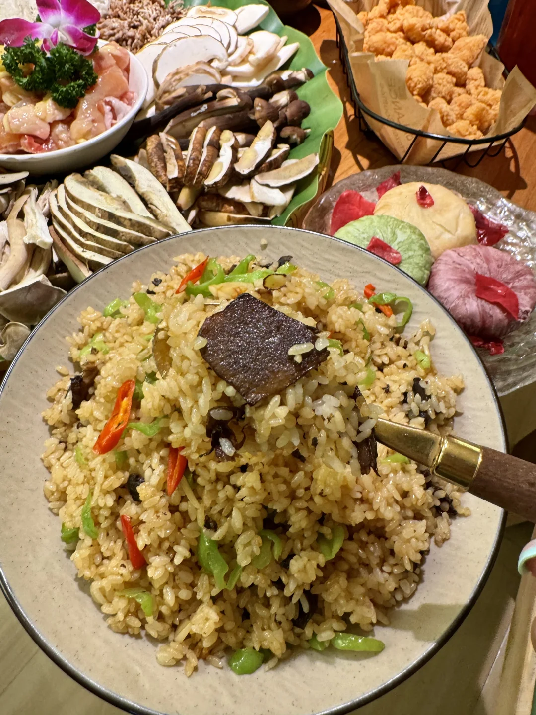 昆明！！！清真的！！！新鲜野生菌火锅🍲