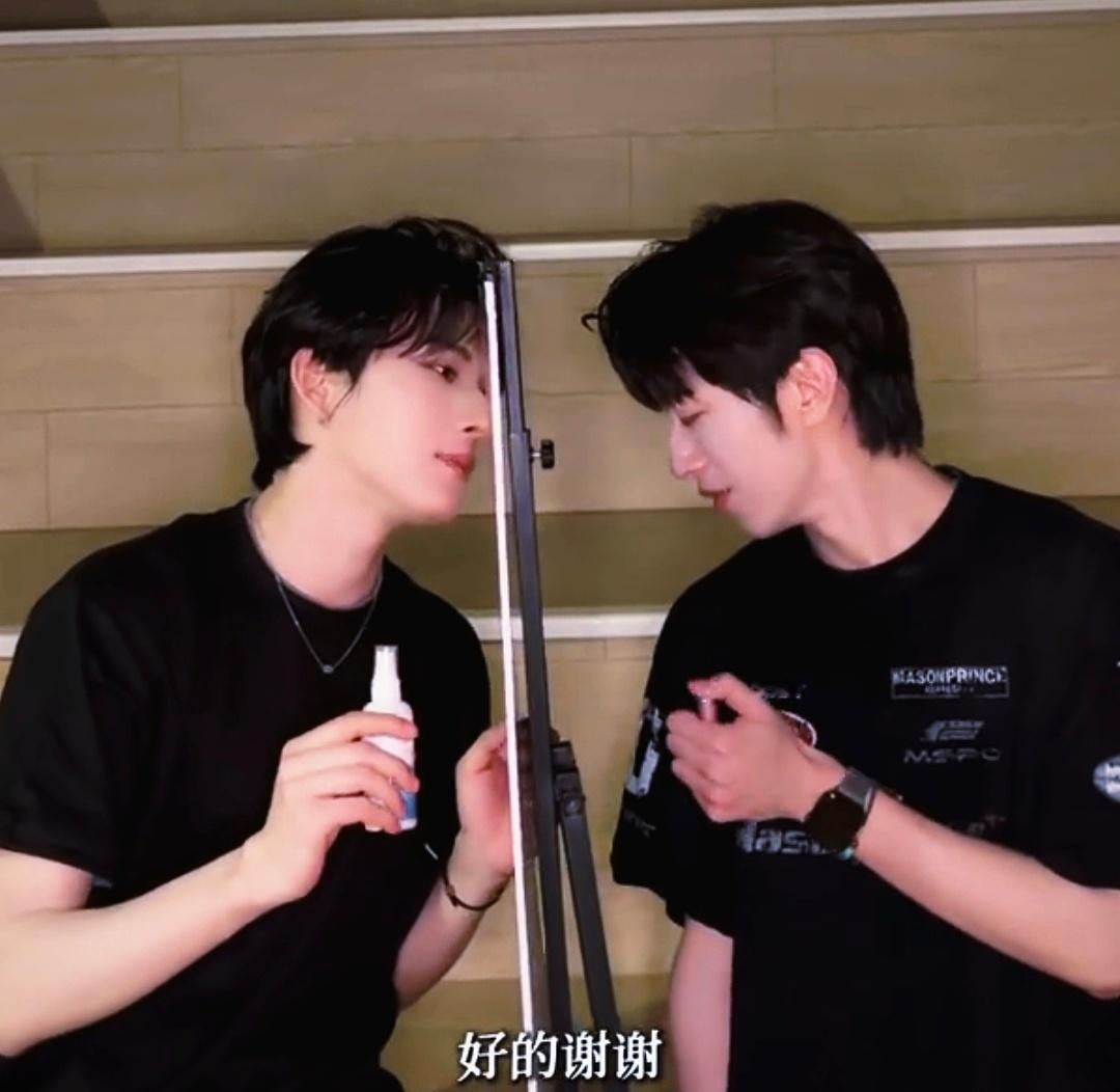 你俩游乐园vlog有多激烈，我老豆头又扁了
