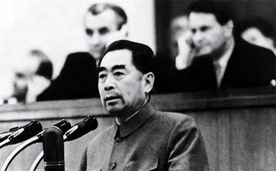1967年10月17日，溥仪在北京因病去世后，他的家人不知道该以何种规格来安葬溥