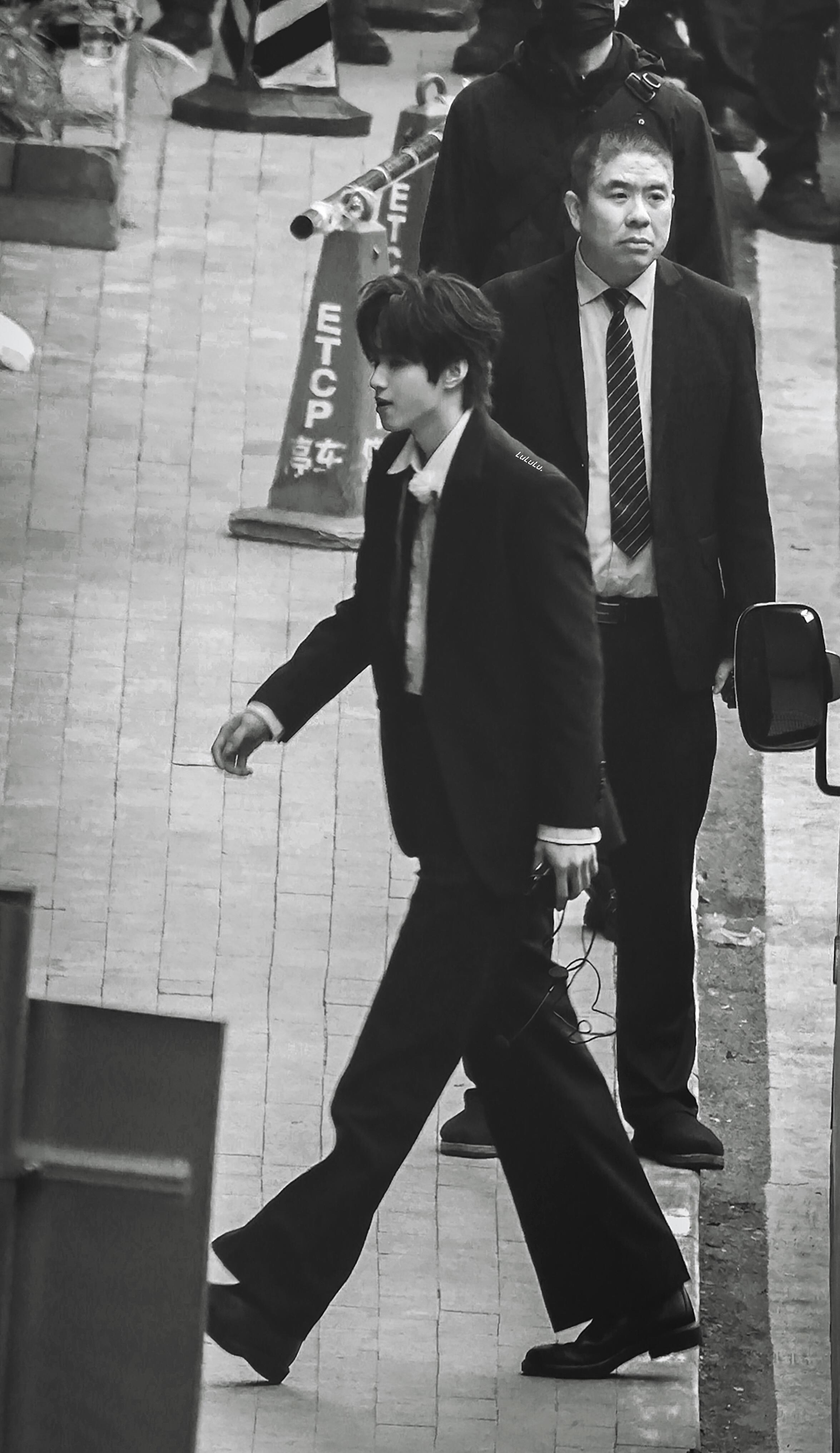 西南刘少限时回归😎耀文来收购时代峰峻了（bushi刘耀文回长江国际 宇宙闪烁请