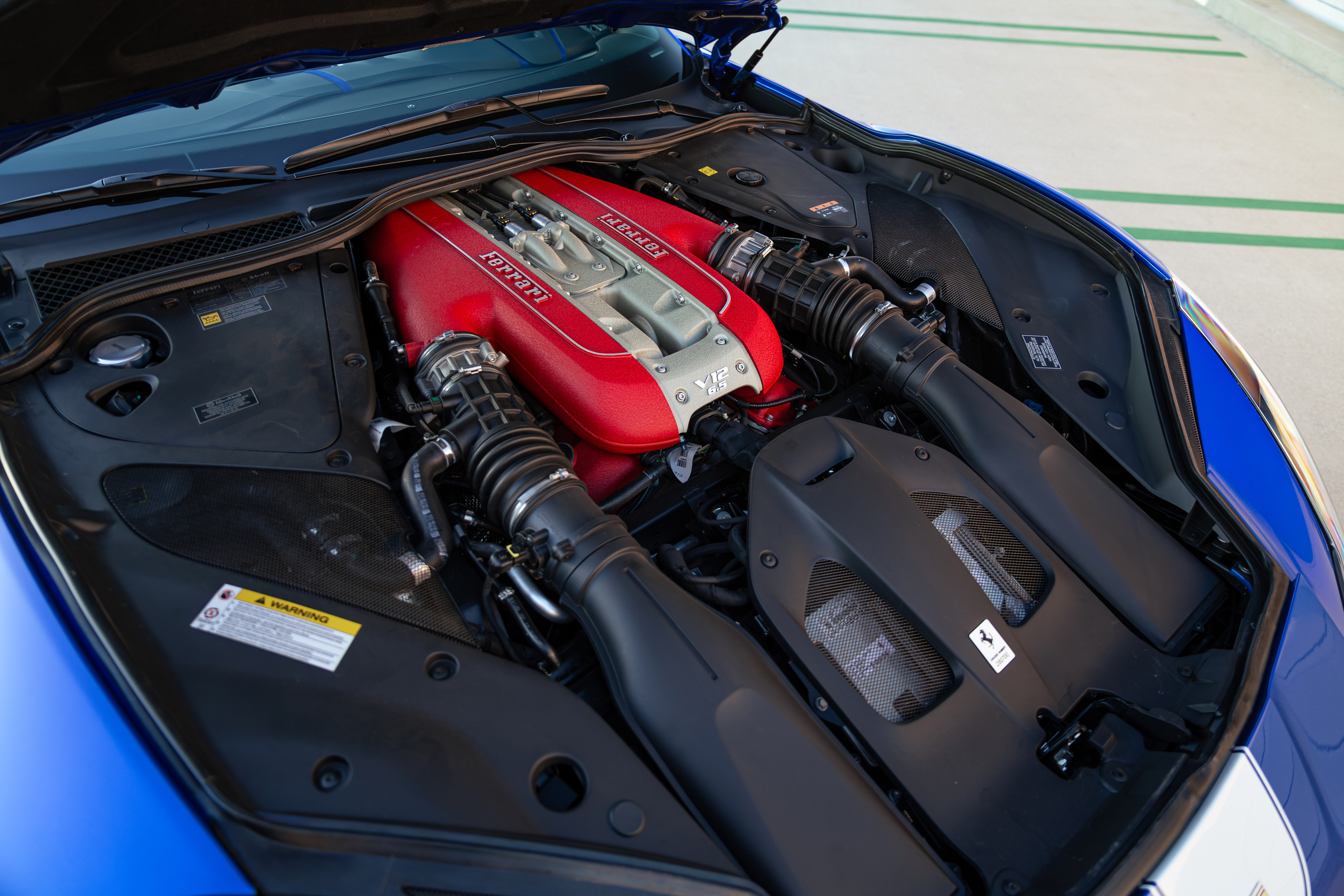 Ferrari 812 GTS Tailor Made812 GTS 是法拉利时